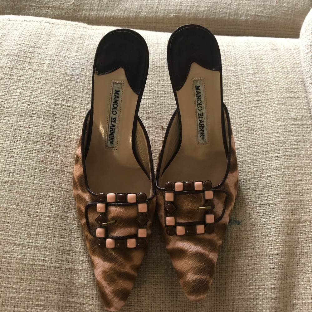 Manolo Blahnik -Wallflower pumps
